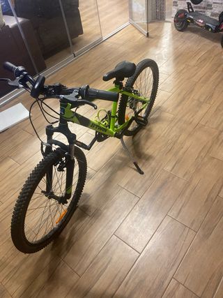 Bicicleta B TWIN Rockrider