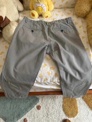 Pantalón gris