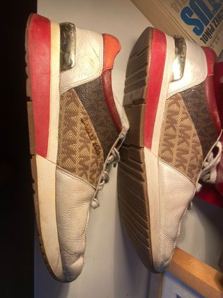 Zapatillas Michael Kors Marrón/Blanco y granate