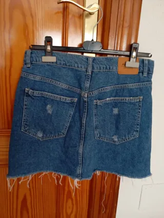Falda vaquera Pull&Bear desgastada