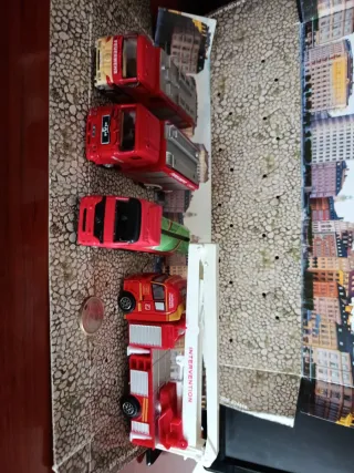 Lote de camiones de bomberos