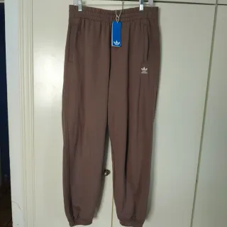 Pantalón chándal Adidas verde oliva Talla L