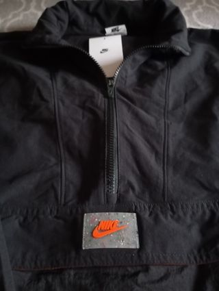Chaqueta cortavientos Nike negra