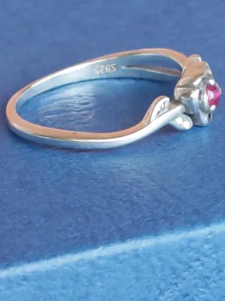 Anillo Plata 925 con Piedras Rojas