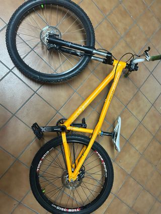 Bici Pumptrack Arancione