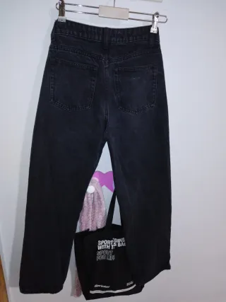 Pantalón vaquero negro Bershka
