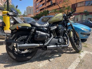 Harley-Davidson Sportster Iron 883