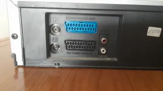 Reproductor de vídeo VHS de la marca Sony.