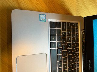 Portátil Asus i7 16GB RAM 500GB SSD