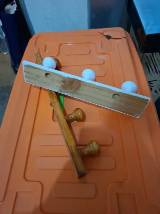 2 Perchas Ropa Madera de distintas medidas