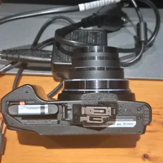 CÁMARA DE FOTOS OLYMPUS SZ-14 MGP NEGRA