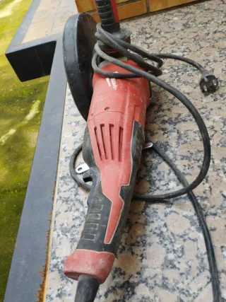 Radial Milwaukee Maquina Cortar