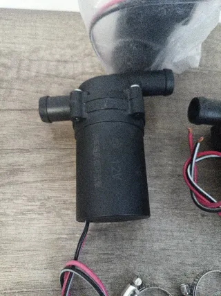 Bomba de agua 12V CC