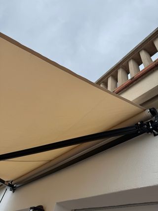 Toldo retráctil 300x250 cm beige keser como nuevo