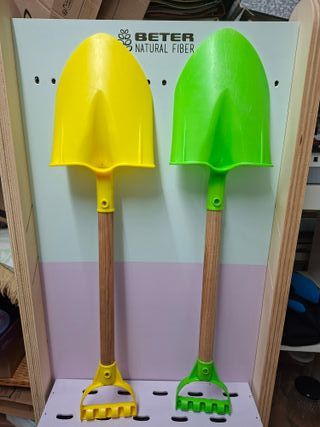 Palas de playa infantiles (amarilla y verde)