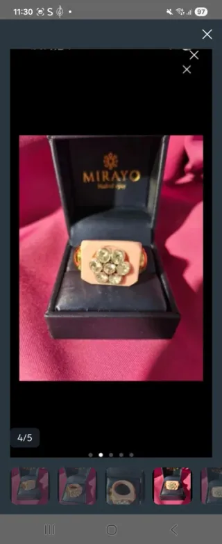 Anillo acrílico rosa con brillantes