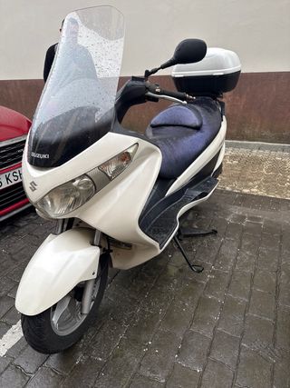 Suzuki Burgman 200