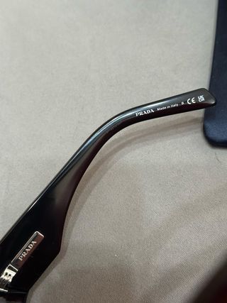 Gafas de sol Prada negras