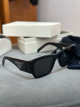 Gafas de sol Prada negras