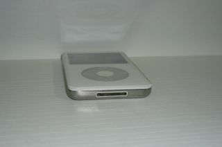 iPod Classic 5ta Gen 30GB Blanco