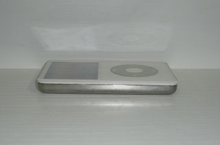 iPod Classic 5ta Gen 30GB Blanco