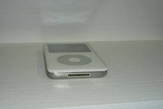 iPod Classic 5ta Gen 30GB Blanco