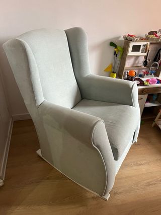 Butaca mecedora lactancia verde agua. Sin uso