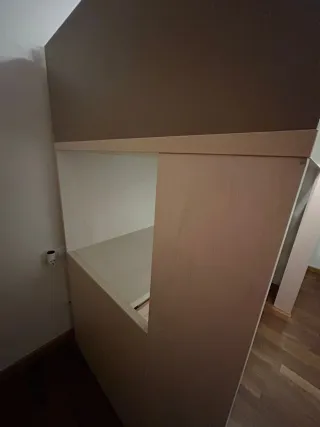 Cama estilo litera con escritorio + cajonera