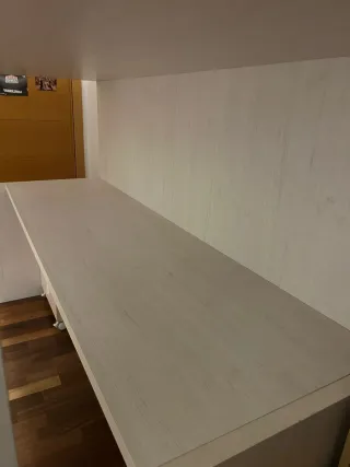 Cama estilo litera con escritorio + cajonera