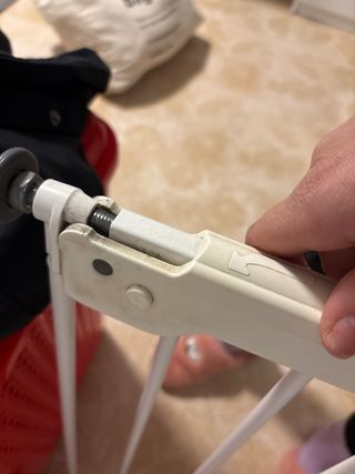 Valla de seguridad infantil blanca