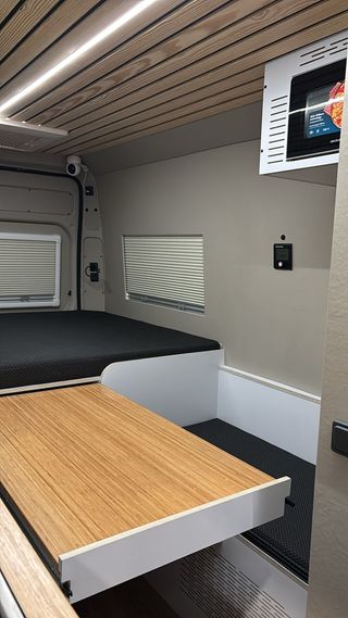 Peugeot Boxer Camper 2017 H2 • 138.000 km • Solar;