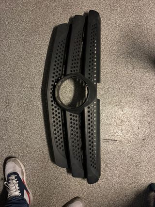 Parrilla Delantera Mercedes Vito