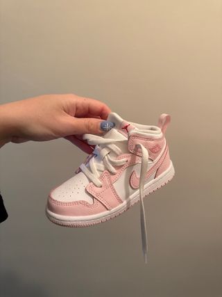 Scarpe Jordan Bambino Rosa e Bianche
