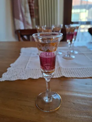 Bicchierini da rosolio antichi decorati oro