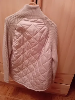 Chaqueta acolchada beige