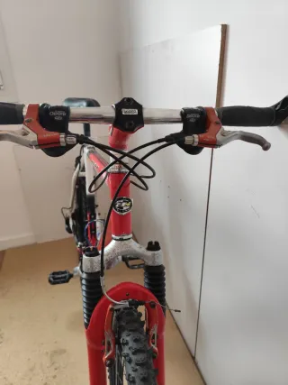 Bicicleta de Montaña BH Coronas Roja