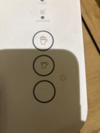 Cafetera Nespresso Beige