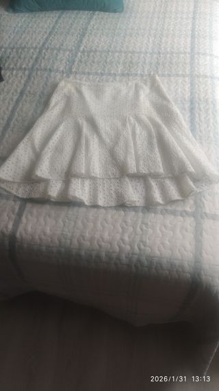 Falda blanca Fórmula Joven