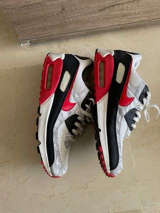 Zapatillas Nike Air Max Blancas y Rojas
