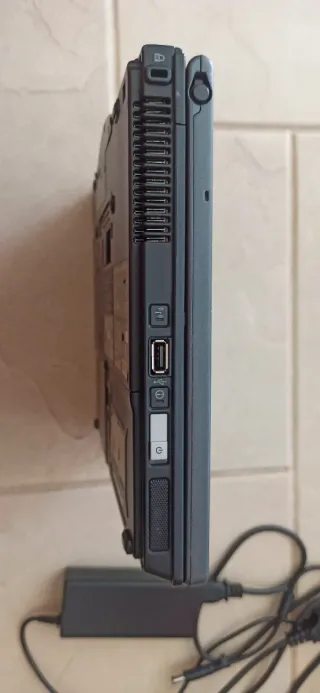 Portátil HP Core 2 Duo Convertible 13"Laptop casi