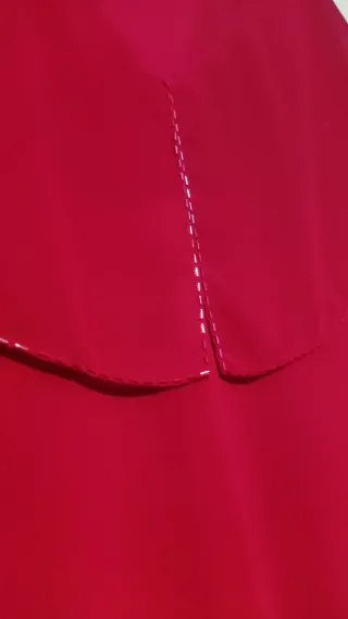 Vestido de fiesta rojo con volantes talla 46