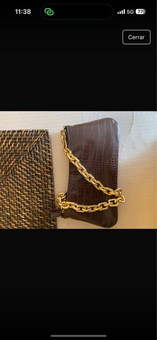 Bolso marrón y hombro efecto piel cadena dorada