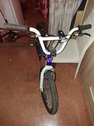 Bicicleta BMX GT Slammer Azul