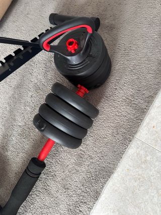 Banco de pesas y mancuernas