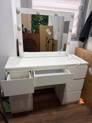 Tocador con Espejo y Luz LED