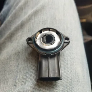 sensor tps acelerador marca delphi tecnologies