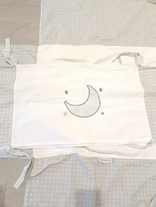 Protector de cuna Pirulos.