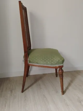 Regalo 4 Sillas de Madera y Rattan para Restaurar