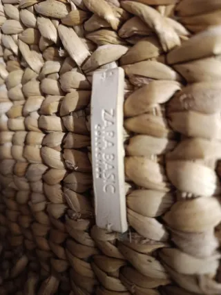 Bolso de mano de rafia y mimbre