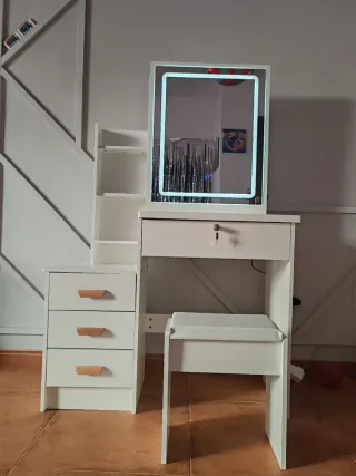 Tocador con espejo LED